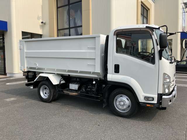 Isuzu Forward 3