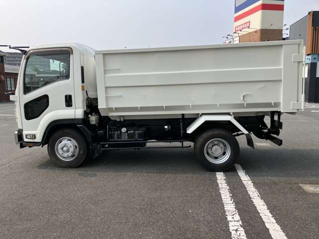 Isuzu Forward 4