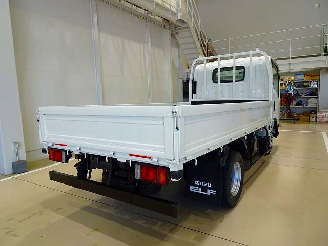 Isuzu Elf 3