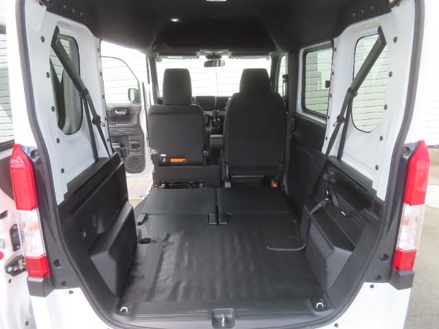 Honda N-VAN 11