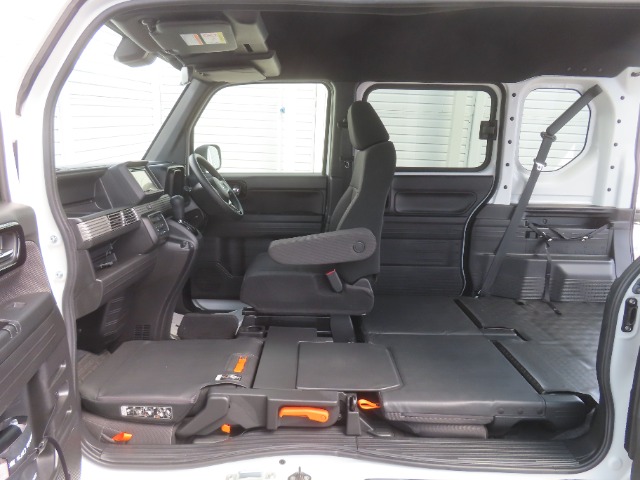 Honda N-VAN 12