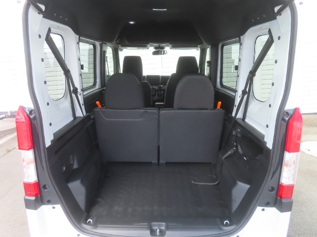 Honda N-VAN 10