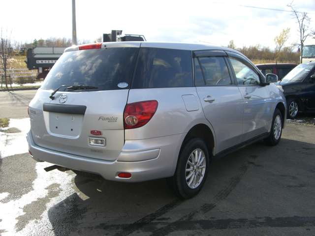 Mazda Familia Van 11