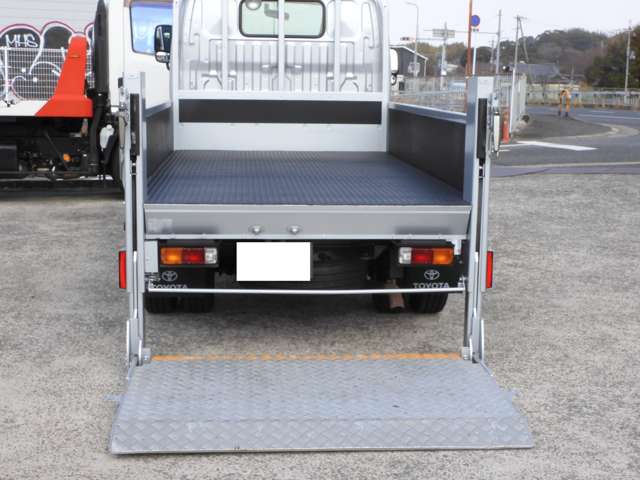 Toyota Toyoace 11