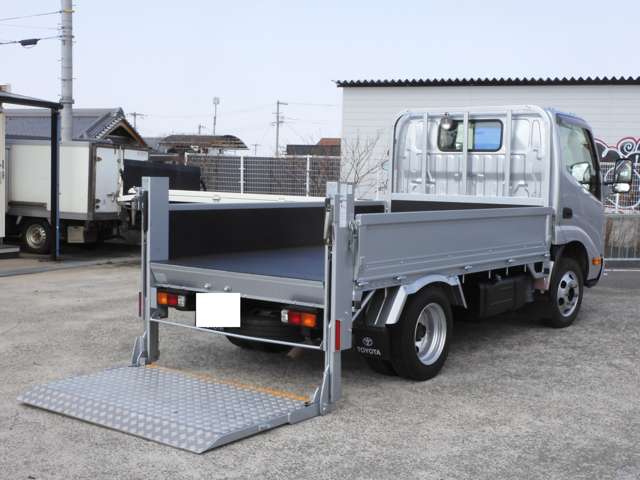 Toyota Toyoace 4