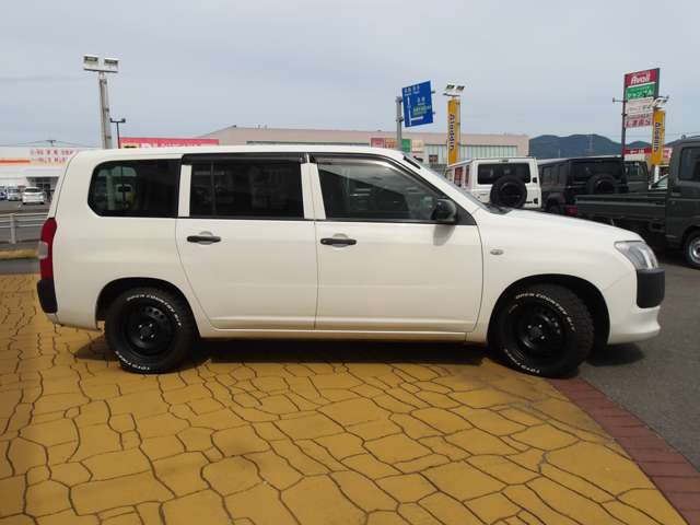 Toyota Succeed Van 4