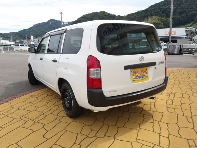 Toyota Succeed Van 7