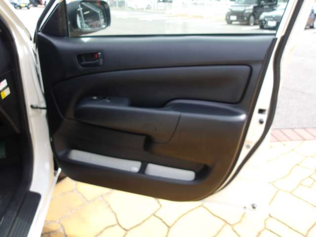Toyota Succeed Van 10