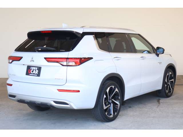 Mitsubishi Outlander 4