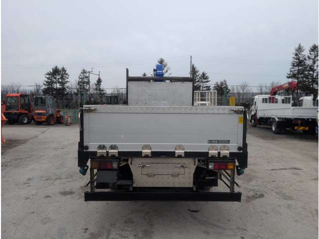 Mitsubishi Fuso Canter 6