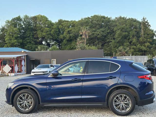 Alfa Romeo Stelvio 4
