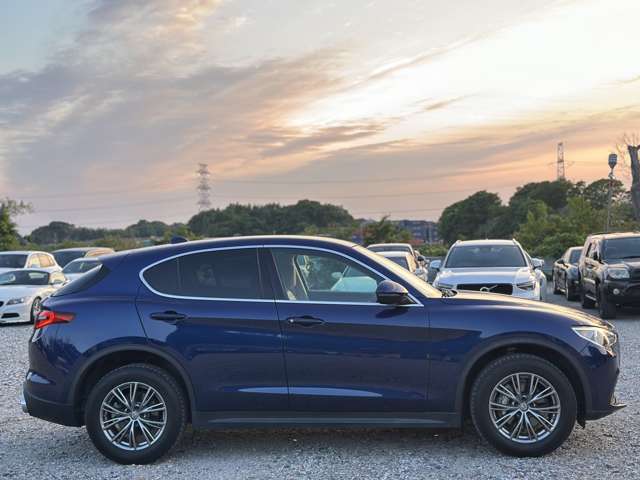 Alfa Romeo Stelvio 8