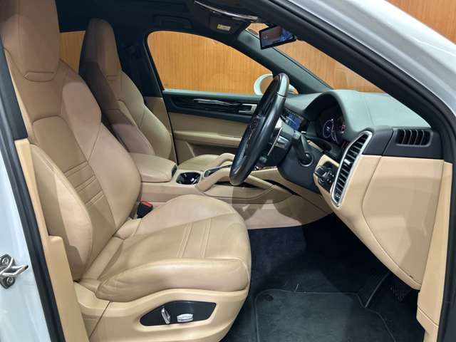 Porsche Cayenne Coupe 6