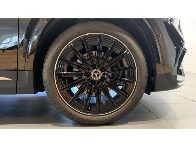 Mercedes-Benz GLA-Class 11