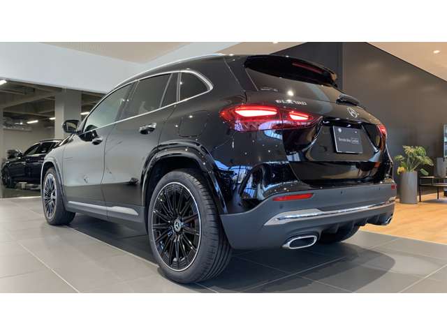 Mercedes-Benz GLA-Class 6