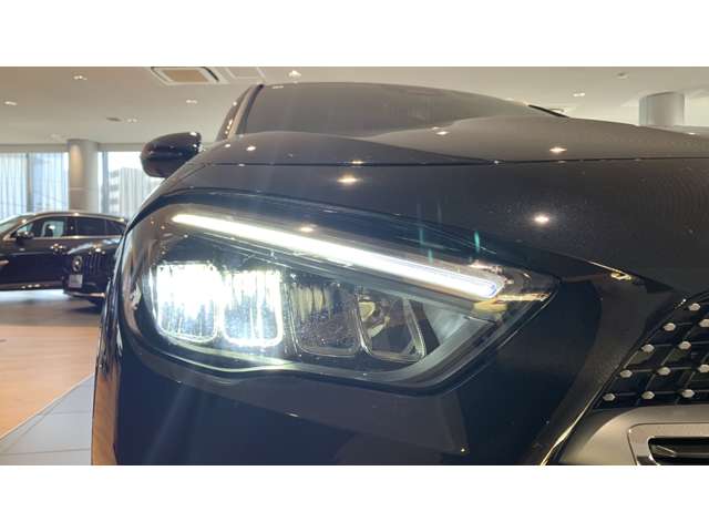 Mercedes-Benz GLA-Class 8