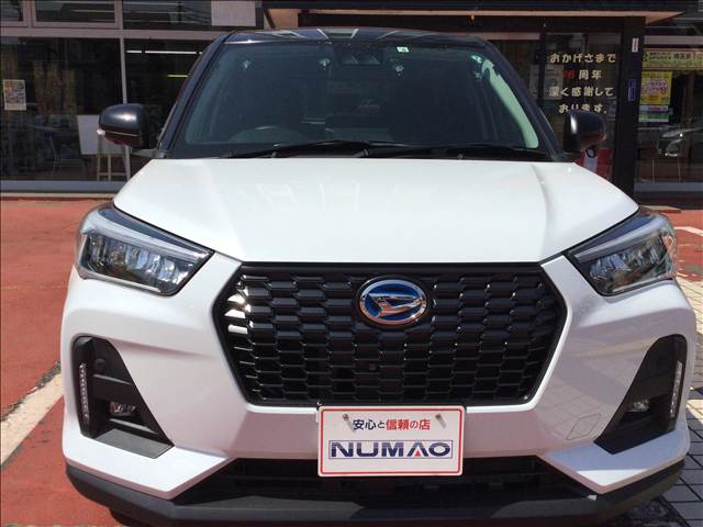 Daihatsu Rocky 7
