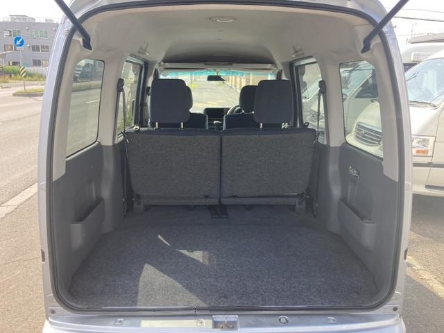 Daihatsu Hijet Cargo 8