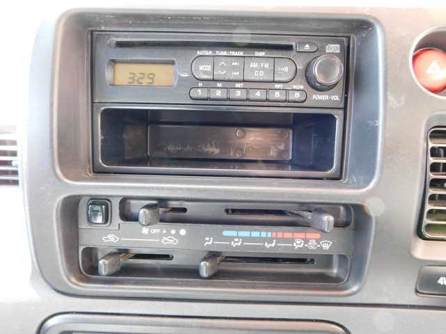 Daihatsu Hijet Deck Van 11
