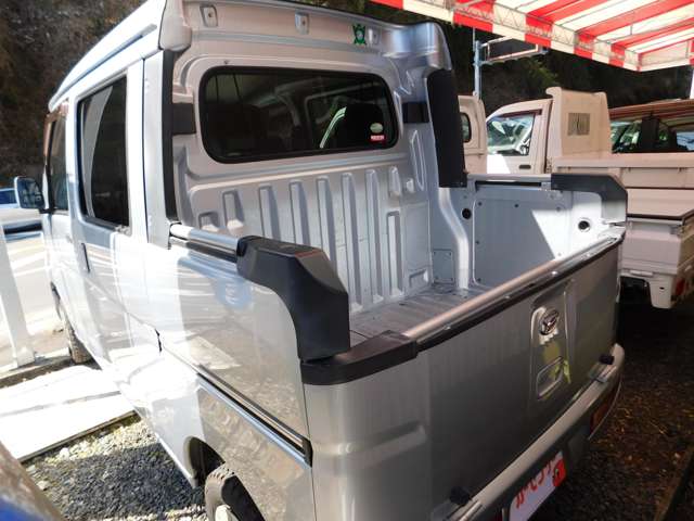 Daihatsu Hijet Deck Van 5