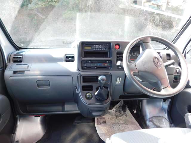 Daihatsu Hijet Deck Van 7