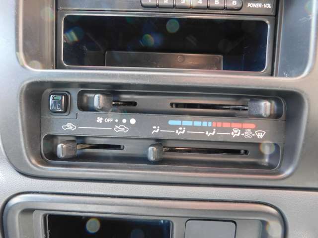 Daihatsu Hijet Deck Van 10