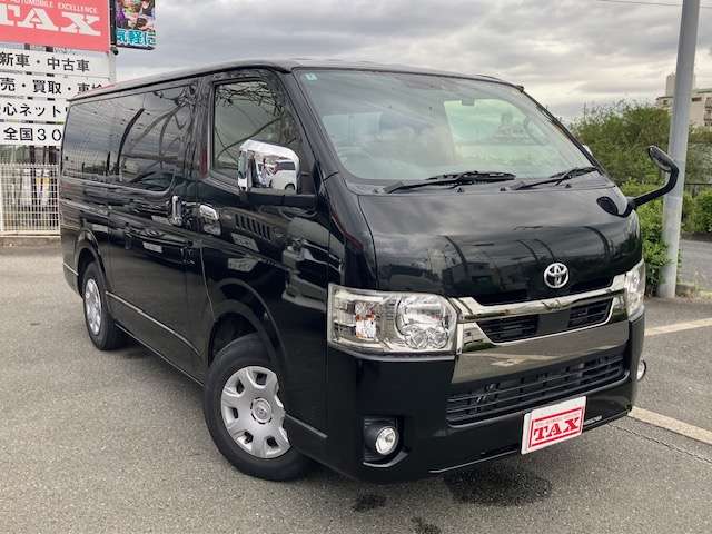 Toyota Hiace Van 9