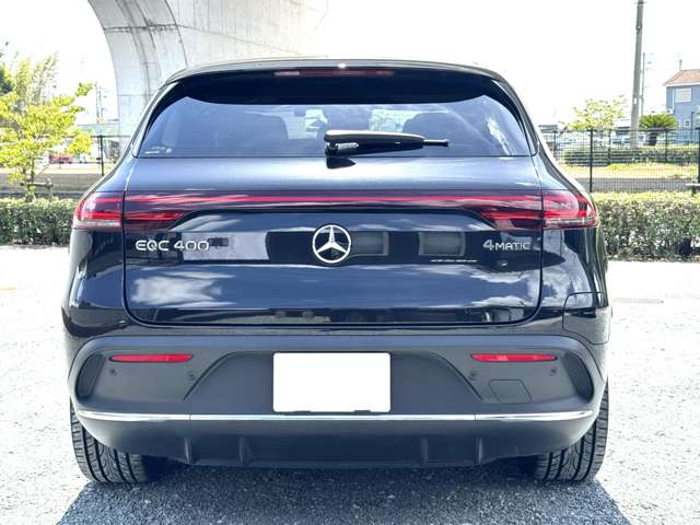 Mercedes-Benz EQC 7
