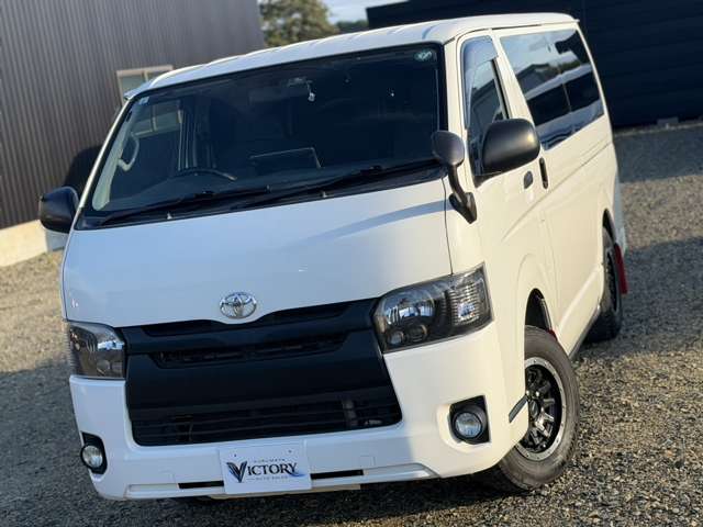 Toyota Hiace Van 2