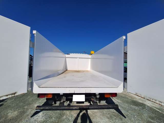 Mitsubishi Fuso Fighter 7