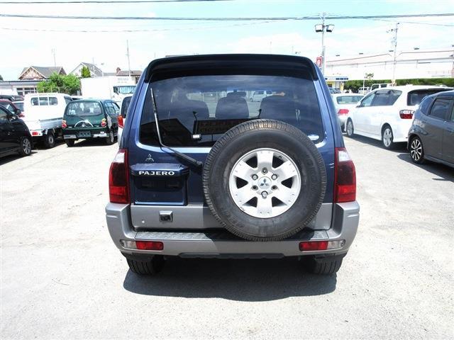 Mitsubishi Pajero 6