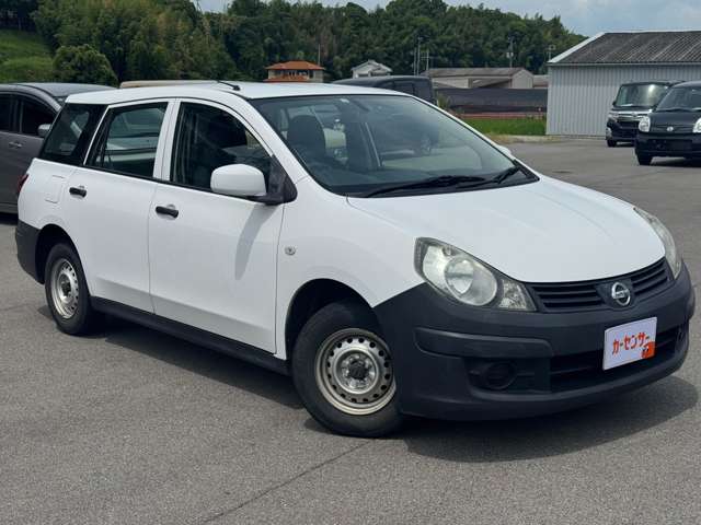 Nissan AD 12