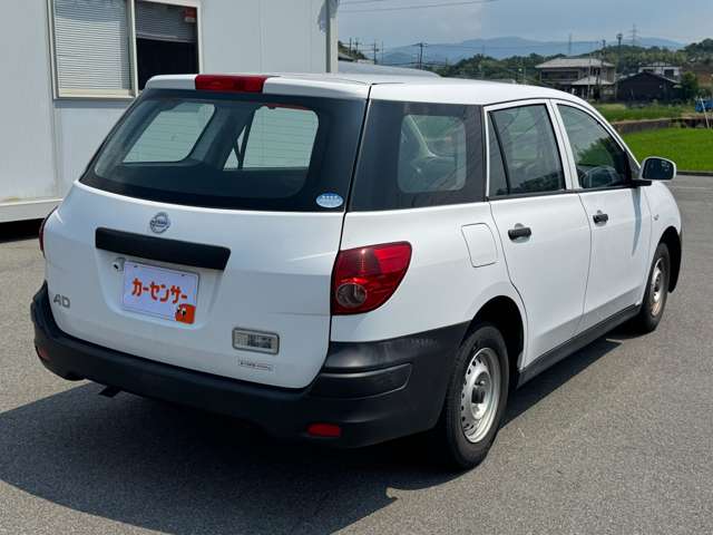 Nissan AD 4