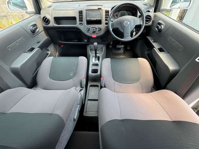 Nissan AD 8
