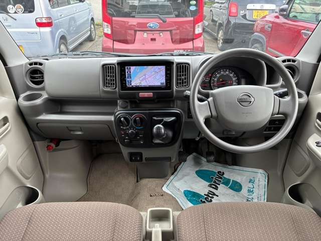 Nissan NV100 Clipper 11