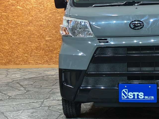 Daihatsu Hijet Cargo 11
