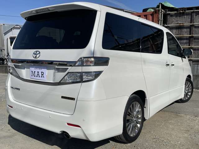 Toyota Vellfire 3