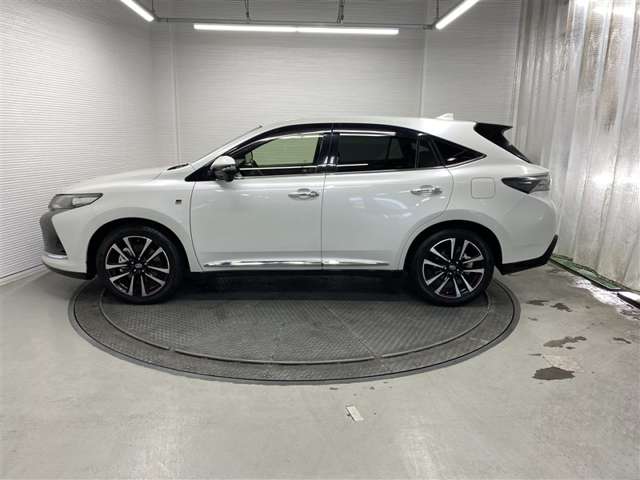 Toyota Harrier 2