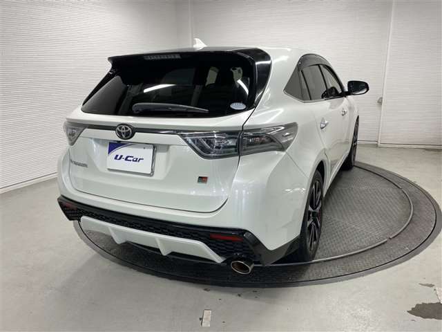 Toyota Harrier 3