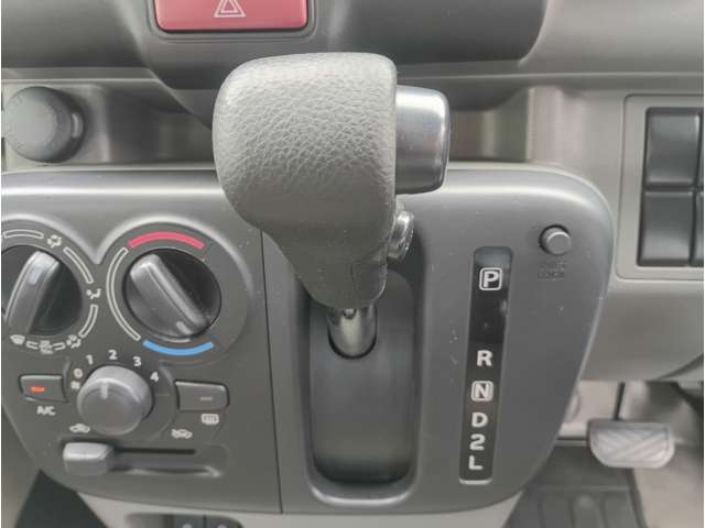Nissan NV100 Clipper 7