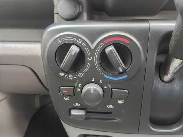 Nissan NV100 Clipper 9