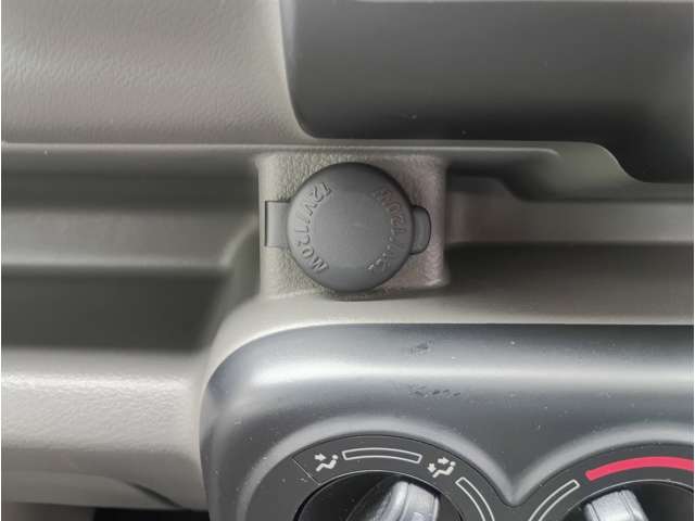 Nissan NV100 Clipper 10