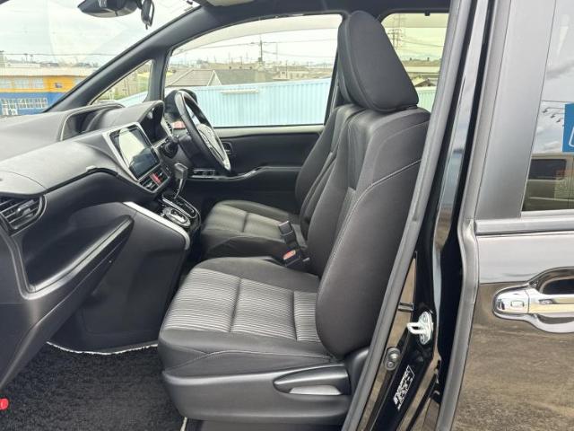 Toyota Voxy 9