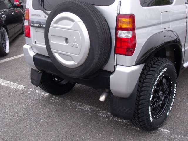 Mitsubishi Pajero Mini 11
