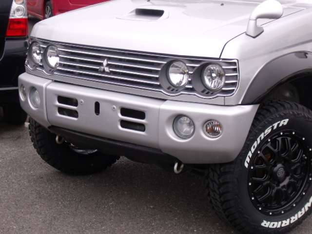 Mitsubishi Pajero Mini 5