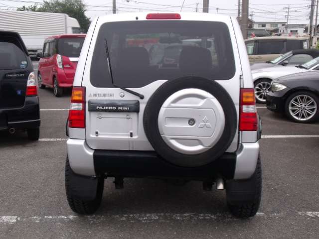 Mitsubishi Pajero Mini 8