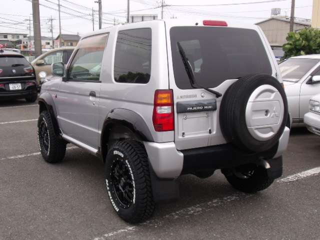 Mitsubishi Pajero Mini 10