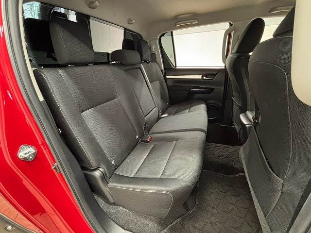 Toyota Hilux 12