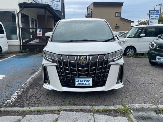 Toyota Alphard 4
