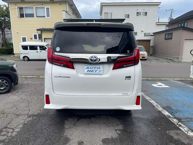 Toyota Alphard 8
